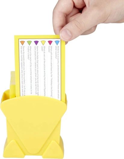 Jeu de Plateau Trivial Pursuit : édition familiale, Jeux-questionnaires pour Adultes et Enfants, Jeux de société familiaux pour Les Enfants, 2 Joueurs ou Plus, dès 8 Ans Famille