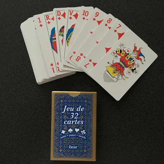 Lot de Deux Jeux de 32 Cartes : Poker, belote, Piquet, Manille, coinche, Bataille, menteur, soufflette, big up, Jeu des Chevaliers, Maitre du Jeu, biskit, etc