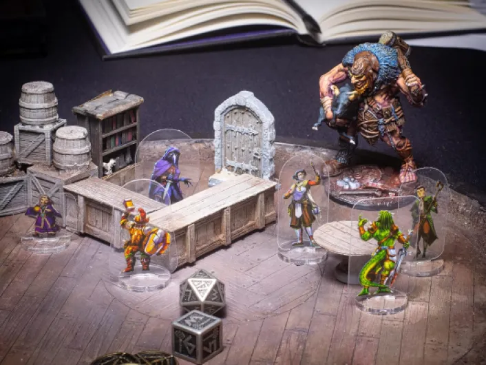 Arcknight Ensemble de démarrage Donjons et Dragons – 167 figurines DND plates en plastique prêtes à l'emploi, en couleur, art double face – Cadeaux D&D parfaits pour DND 5e, Pathfinder, Heroquest et Kit de Démarrage Dm