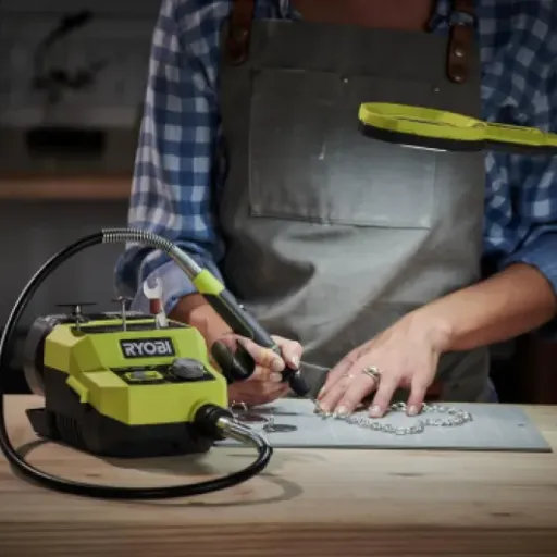 Test RYOBI Mini-Outil Sans Fil 18V ONE+ RRTS18-0A35 : le Dremel version batterie pour bricoleur du dimanche
