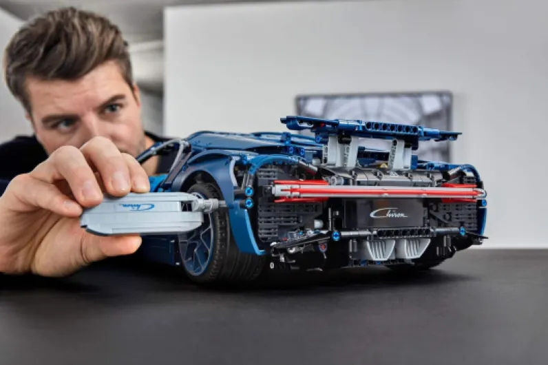 42083 Technic Bugatti Chiron Unique