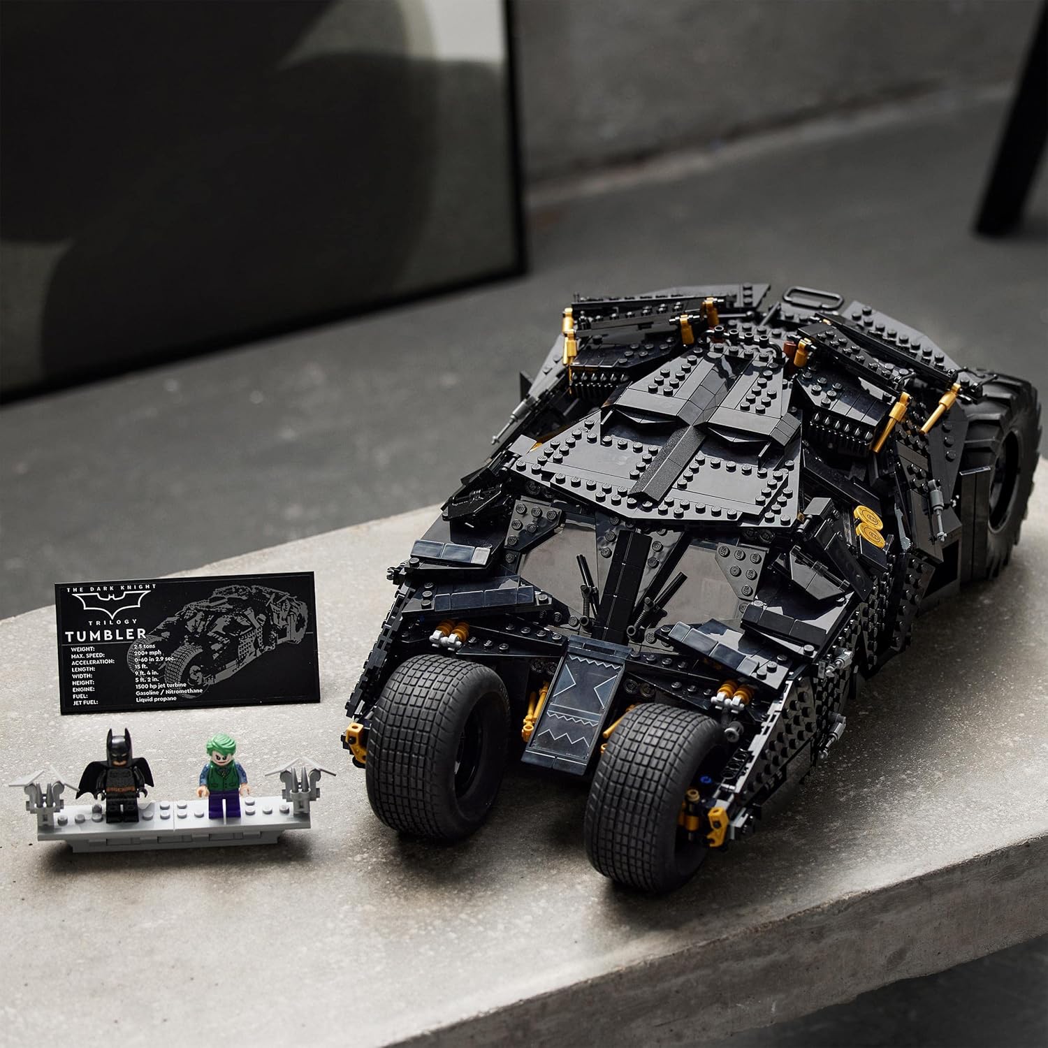 DC Batman La Batmobile Tumbler - Set Véhicule pour Adultes À Exposer Et À Collectionner - Idée Cadeau pour Hommes et Femmes - Maquette Voiture 76240 Emballage standard Unique