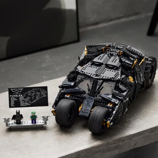 DC Batman La Batmobile Tumbler - Set Véhicule pour Adultes À Exposer Et À Collectionner - Idée Cadeau pour Hommes et Femmes - Maquette Voiture 76240 Emballage standard Unique
