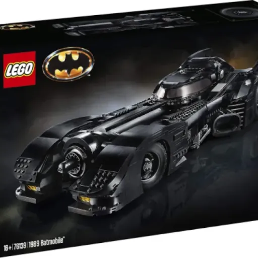 Test LEGO 1989 Batmobile 76139 : la grosse Batmobile de vitrine qui prend sa place au sérieux