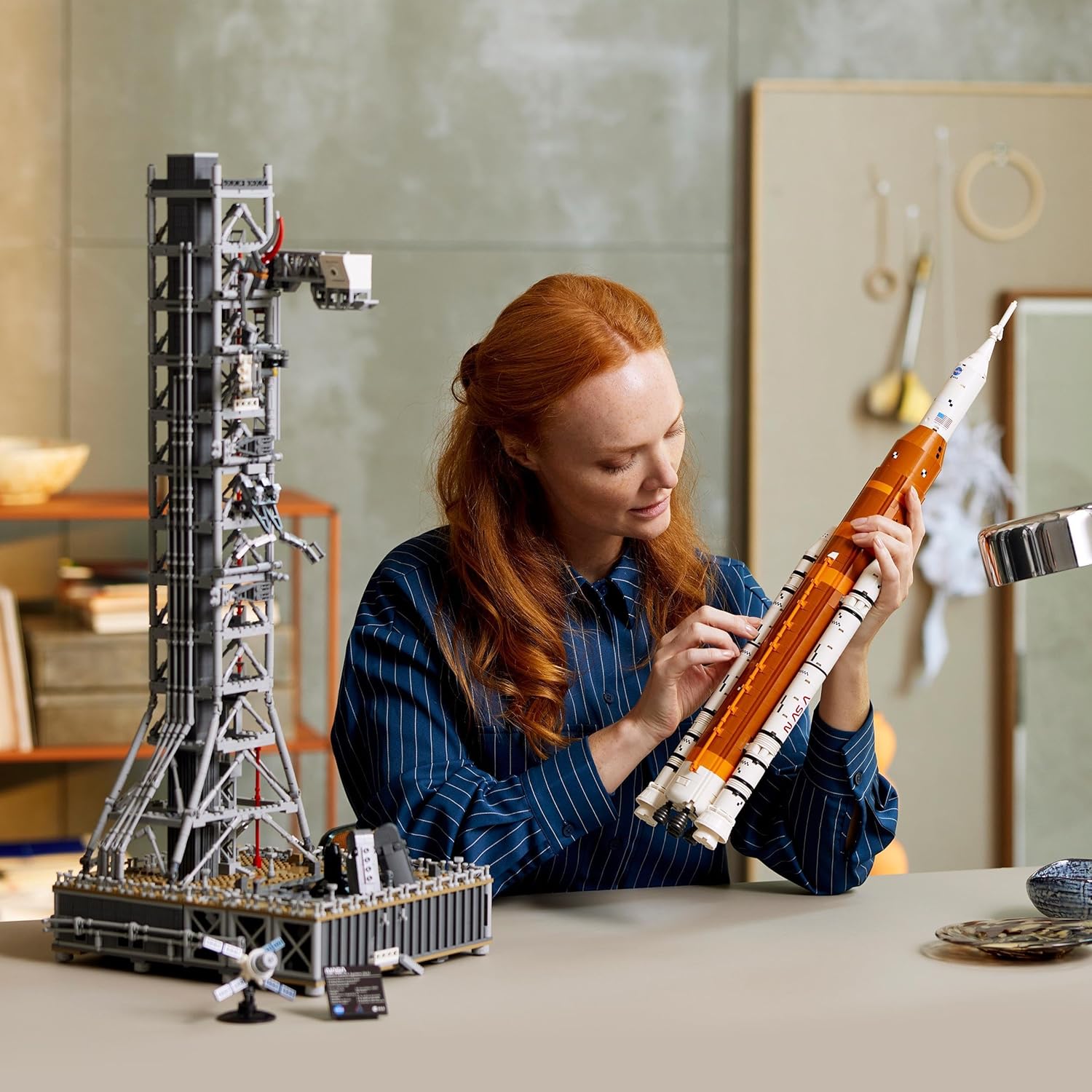 Icons Le Système de Lancement Spatial d’Artemis de la NASA - Edition Collector - Objet Décoratif pour la Maison et Le Bureau - Set de Construction pour Adultes Hommes et Femmes 10341