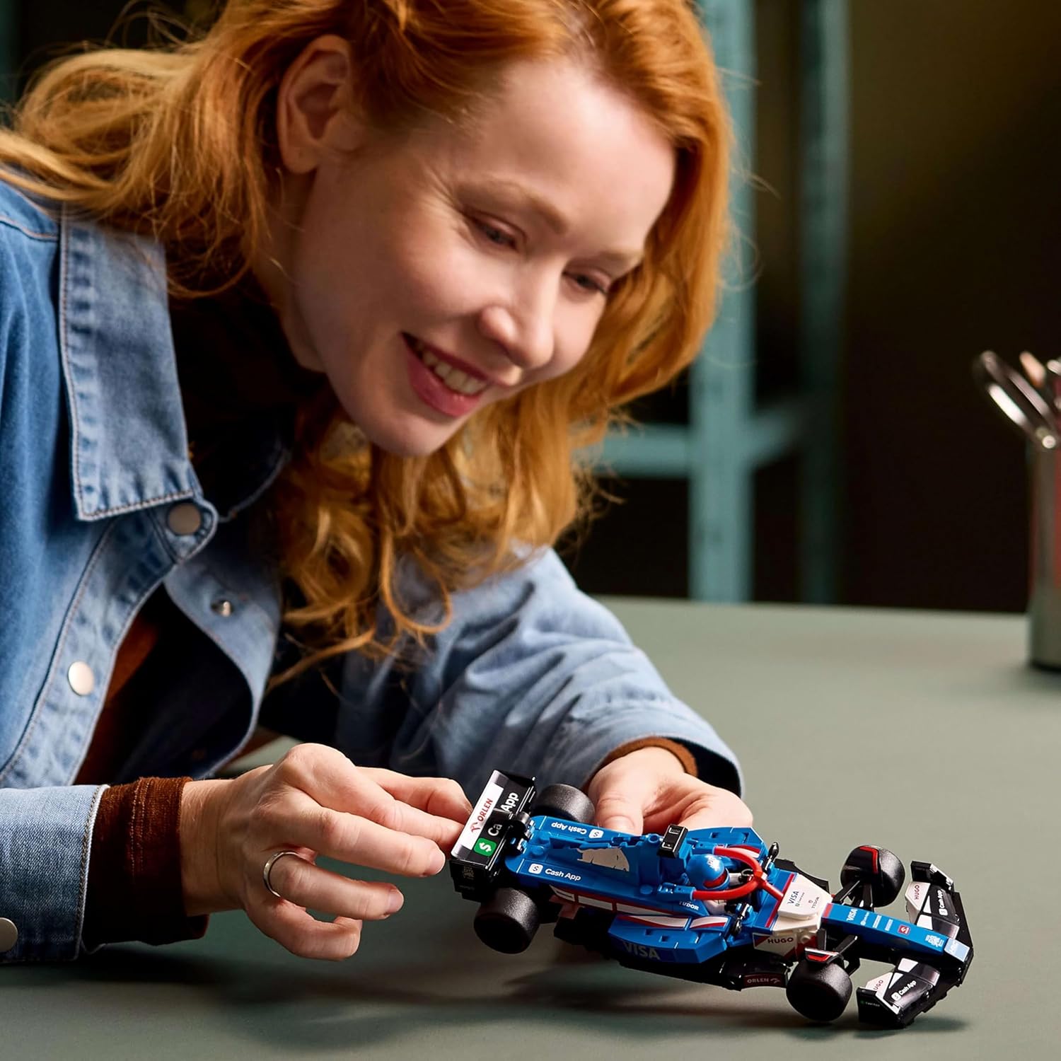 Speed Champions Voiture F1 Visa Cash App RB VCARB 01 - Maquette à Construire d'un véhicule de Formule 1 - Minifigurine Collector de Pilote de Course - Idée de Cadeau pour Adulte 77246 Visa Cash App RB VCARB 01 F1 Car 77246