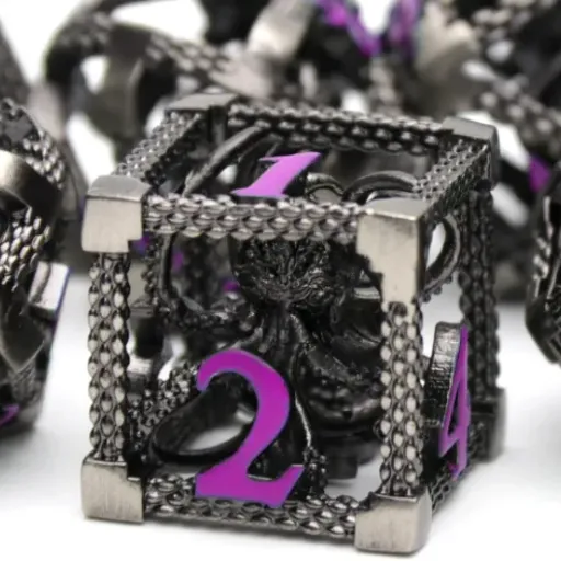 Test Dés Polyédriques Cthulhu HNCCESG : des dés métal stylés mais pas les plus lisibles